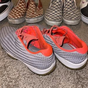 JORDAN FUTURES SIZE 10.5